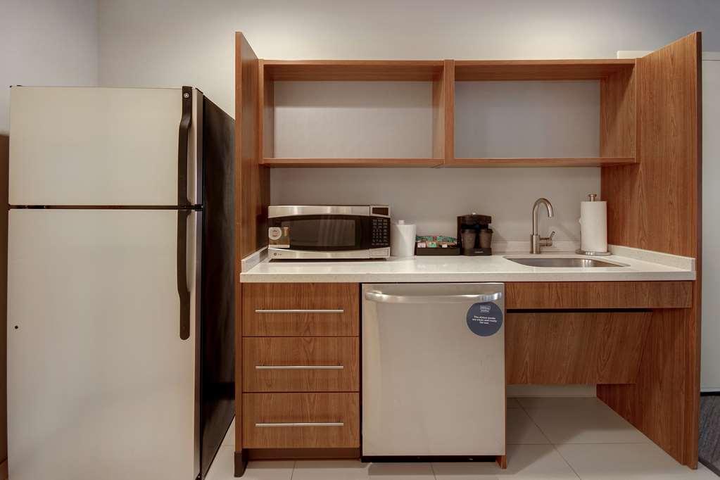 ハンプトン イン ゼインズビル 部屋 写真